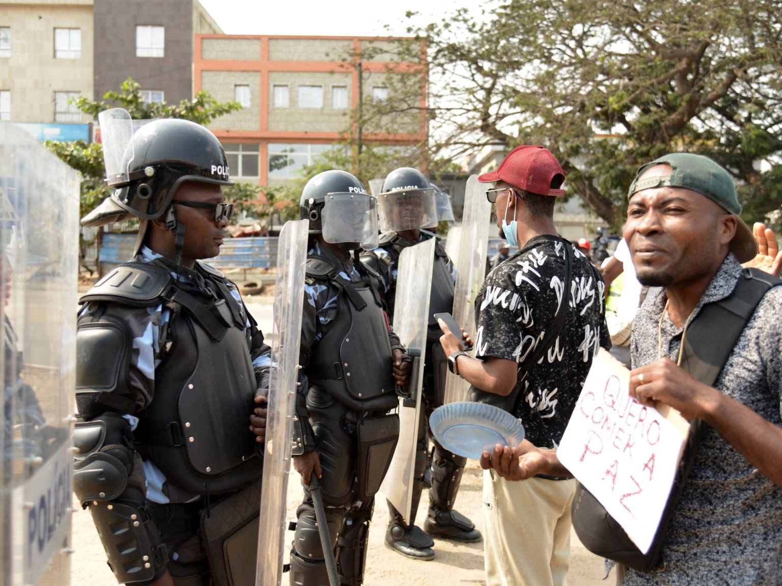 AFP 20250726 67X73RN v1 HighRes AngolaPoliticsEconomyDemo 1754374966