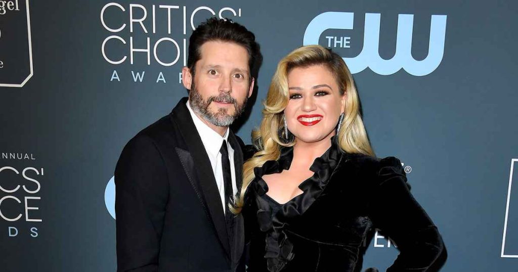 Kelly Clarkson Broke Down on Stage Days Before Brandon Blackstock Death