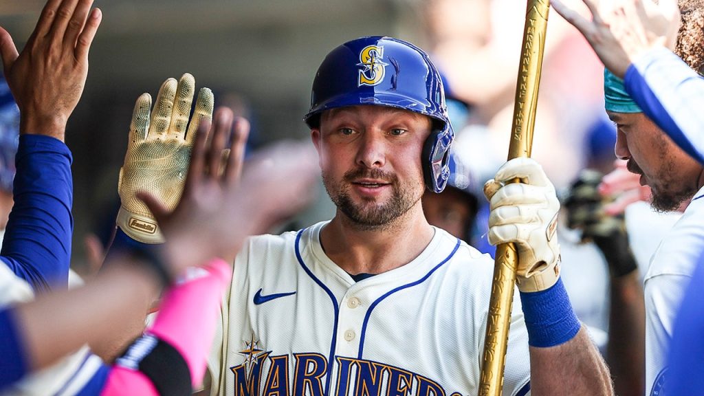 cal raleigh mariners home run