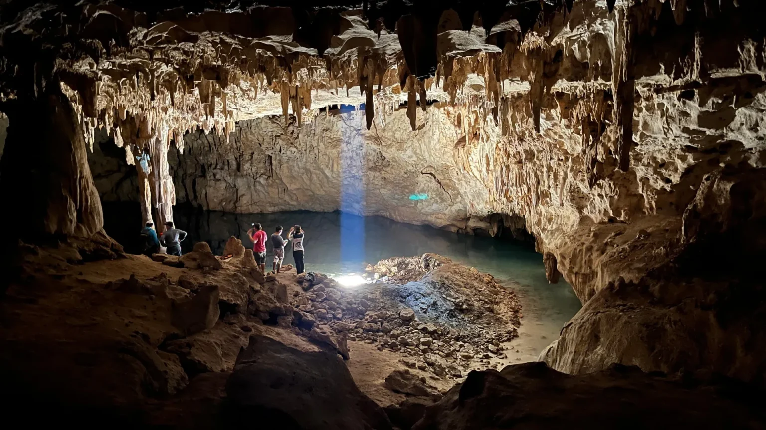 dome of the cathedral in grutas tzabnah.webp