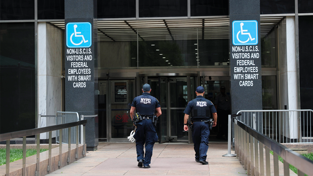 judge orders ice improve nyc facility fox news 001