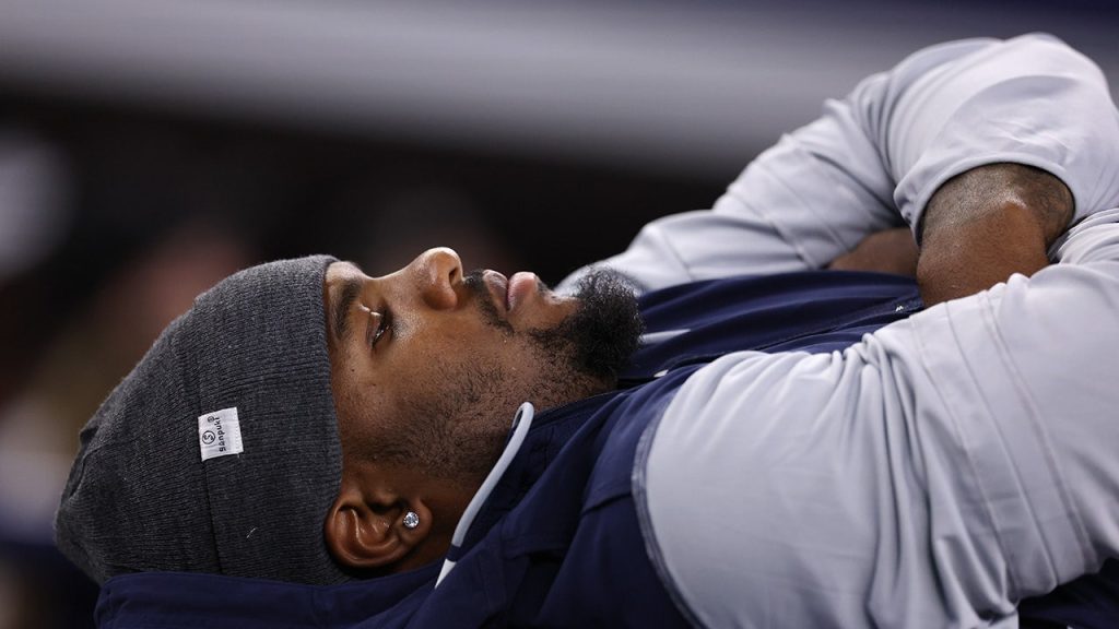 micah parsons dallas cowboys on training table 082325