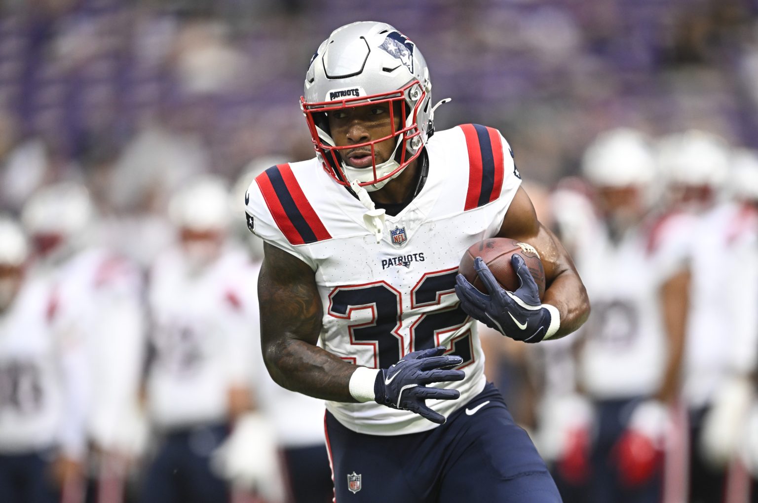 new england patriots running back treveyon henderson