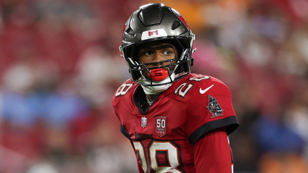 nfl buccaneers shilo sanders 082725 2