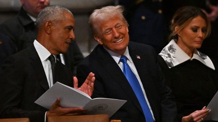 obama warns dangerous trump