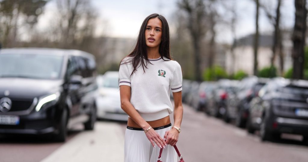 preppy sweater skirt getty e1754587553567