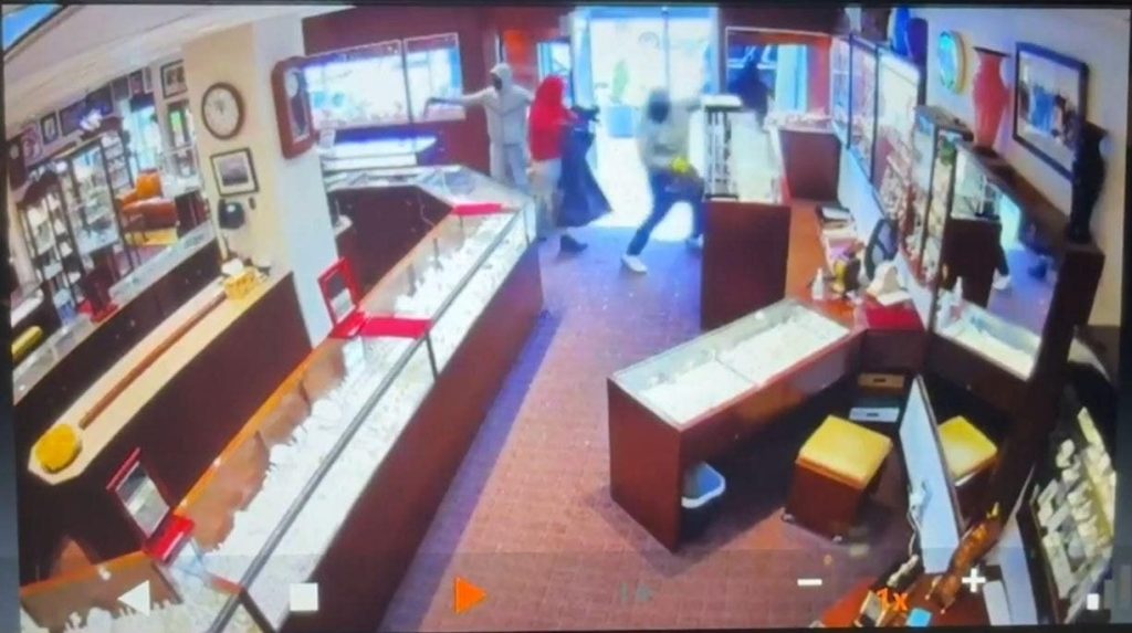 seattle jewelry store robbery