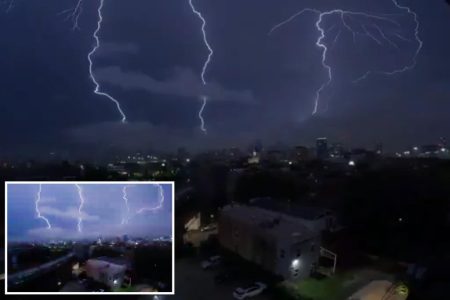 triple lightning strikes hit chicago 109815892
