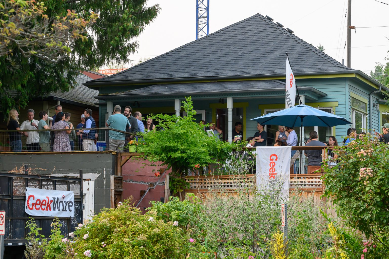 20250904 GeekWire Deck Party 205
