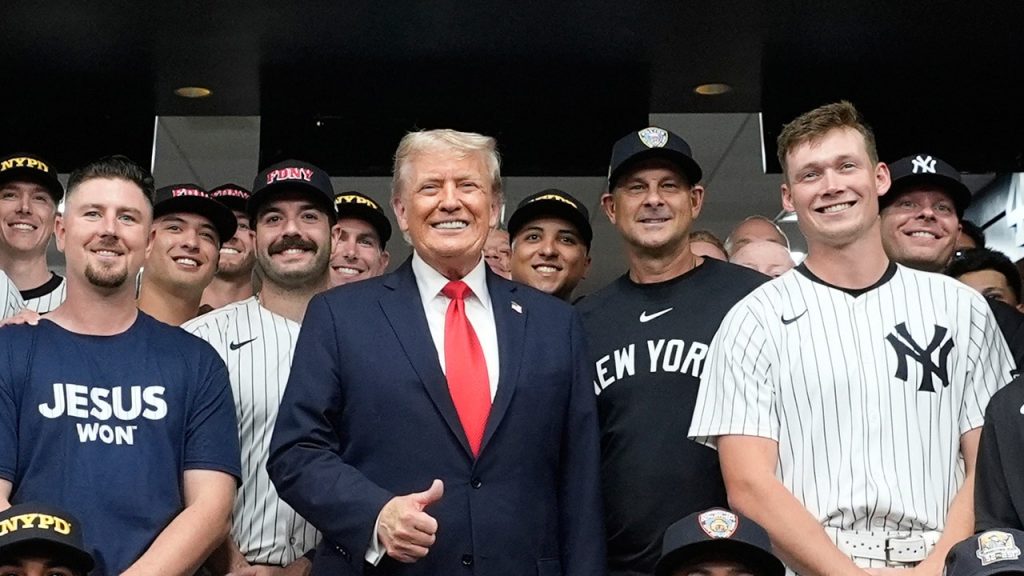 donald trump aaron boone 91125