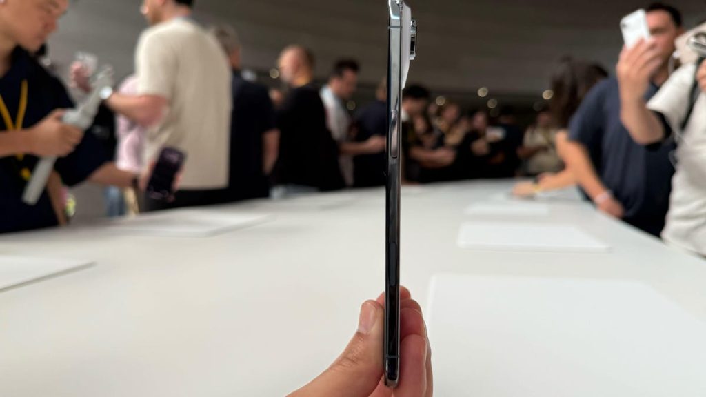 iphone air abrar al heeti cnet side