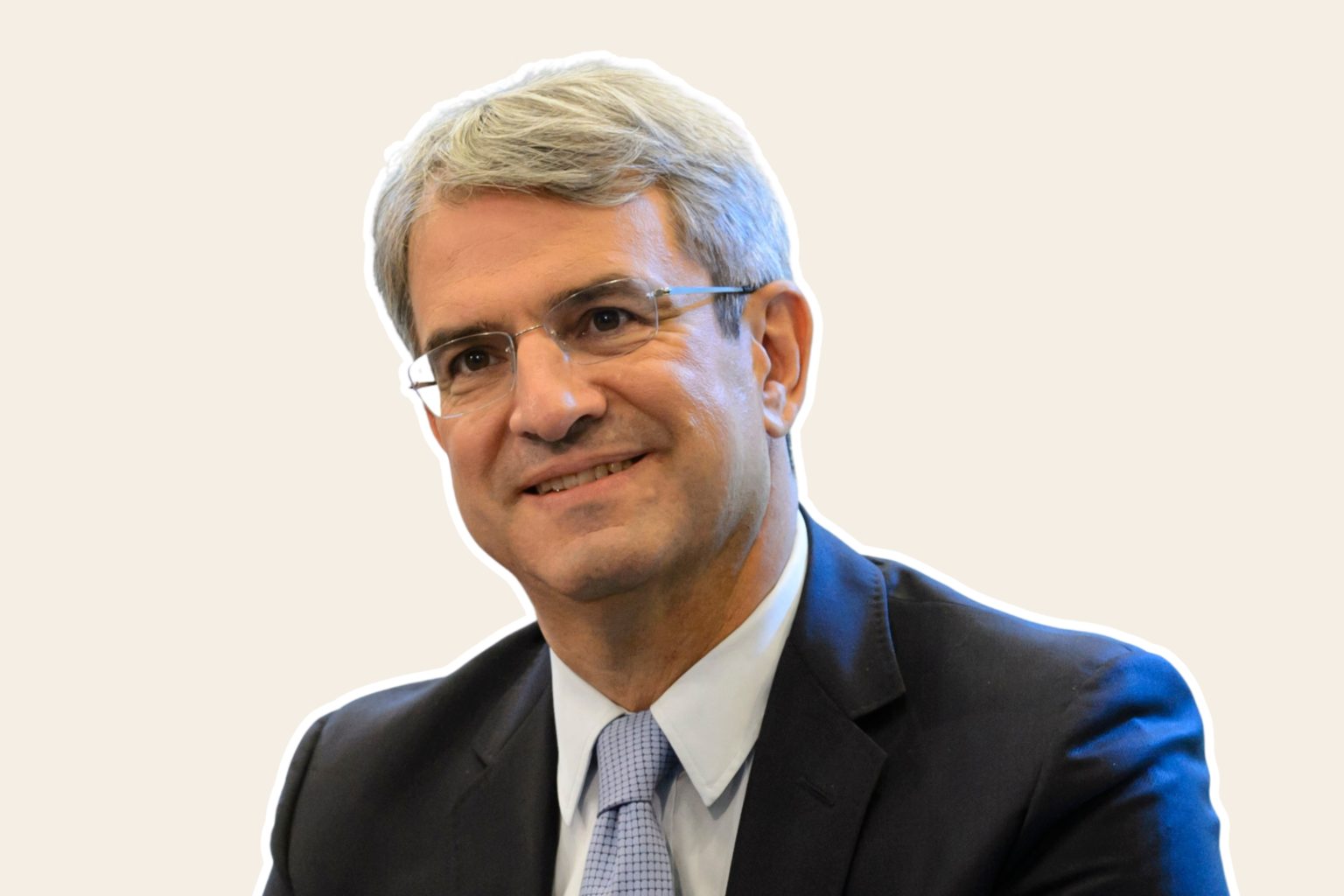 laurent freixe applauds nestles hq