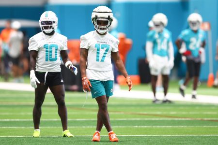 miami dolphins tyreek hill jaylen waddle