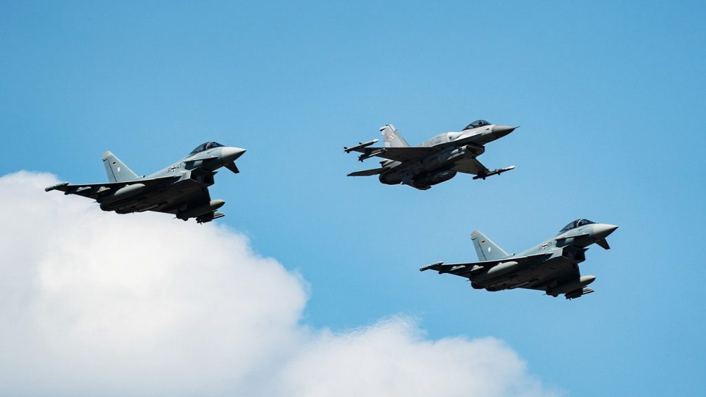 polish army f 16 jets