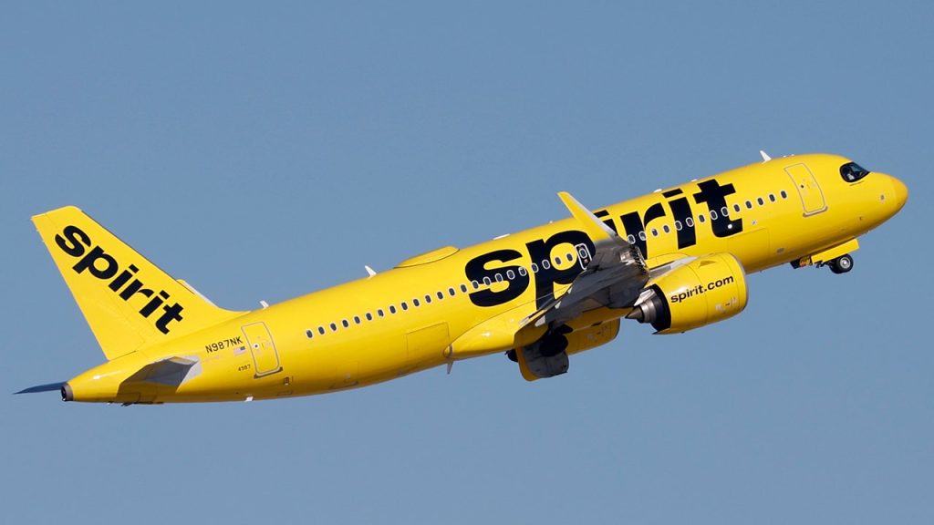 spirit airlines plane